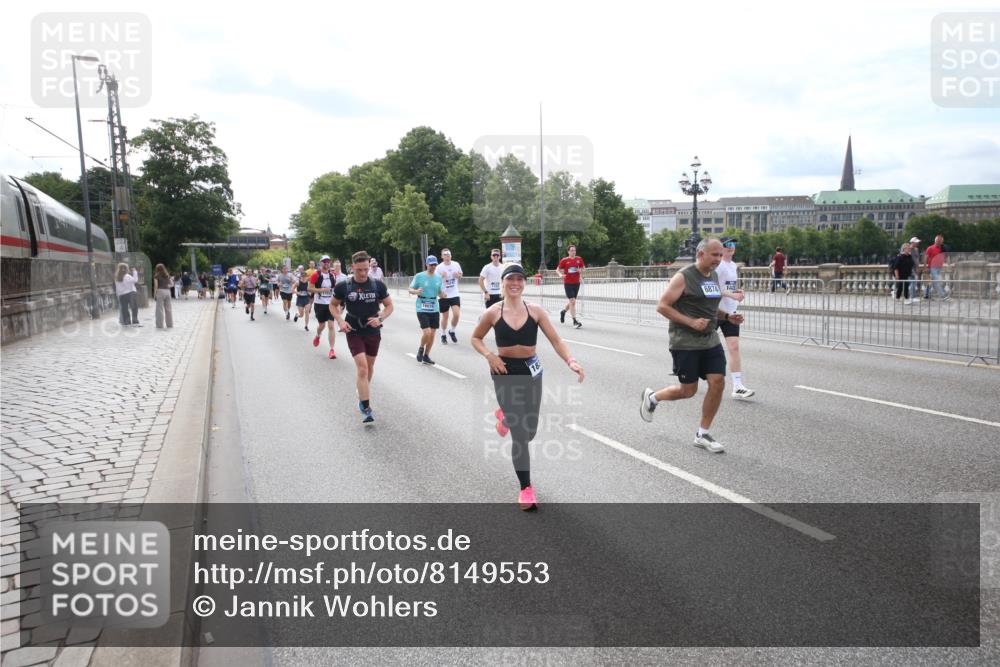 29.06.2025 - hella hamburg halbmarathon Jannik Wohlers http://msf.ph/oto/8149553 29.06.2025 10:19:28 Lombardsbrücke 1110, 1115, 1154, 2357, 2405, 2918, 4170, 4539, 4562, 4570, 5251, 5397, 5878, 6796, 6797, 6872, 6874, 7137, 7248, 7249, 7808, 7836, 7917, 8146, 8427, 10349, 10594, 10622, 11036, 11999, 12066, 12615, 12618, 12859, 13002, 13611, 13634, 13821, 13910, 14428, 14953, 15323, 15423, 15529, 16016, 16190, 16240, 16322, 16480, 16611, 16886, 17123, 17208, 17613, 17853, 18322, 18335, 18371, 18755, 18843 meine-sportfotos.de