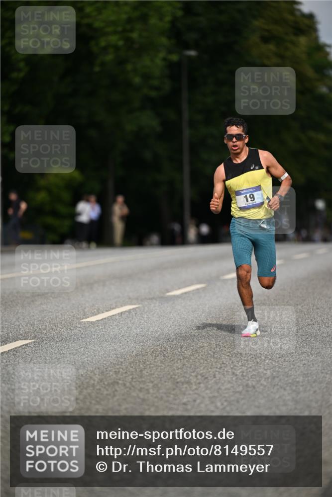29.06.2025 - hella hamburg halbmarathon Dr. Thomas Lammeyer http://msf.ph/oto/8149557 29.06.2025 09:35:14 Kennedybrücke 14, 19 meine-sportfotos.de