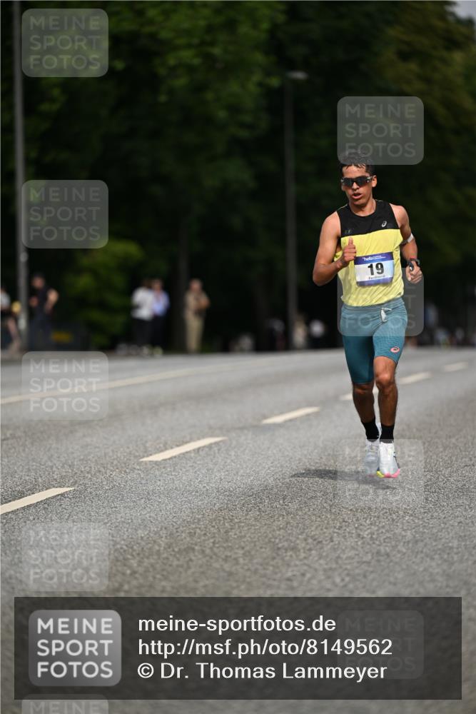 29.06.2025 - hella hamburg halbmarathon Dr. Thomas Lammeyer http://msf.ph/oto/8149562 29.06.2025 09:35:14 Kennedybrücke 14, 19 meine-sportfotos.de
