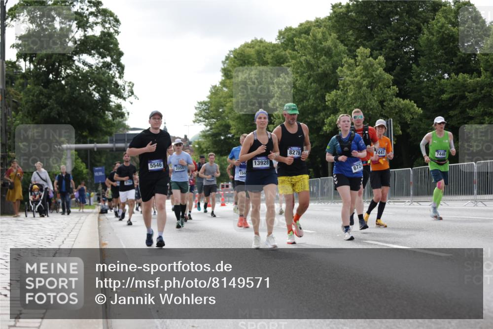 29.06.2025 - hella hamburg halbmarathon Jannik Wohlers http://msf.ph/oto/8149571 29.06.2025 10:13:06 Lombardsbrücke 1007, 1859, 2055, 2961, 3729, 4187, 4795, 4950, 5232, 5546, 6026, 6717, 6724, 7346, 7446, 7447, 7460, 8279, 9128, 9527, 9612, 12492, 12928, 12929, 13331, 13928, 15663, 15922, 16491, 17474, 18222, 18231, 19035 meine-sportfotos.de