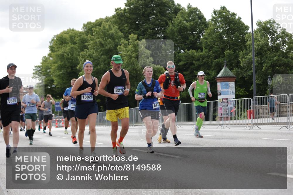 29.06.2025 - hella hamburg halbmarathon Jannik Wohlers http://msf.ph/oto/8149588 29.06.2025 10:13:07 Lombardsbrücke 1007, 1859, 2055, 2721, 2904, 3729, 4187, 4795, 4950, 5232, 5546, 6026, 6717, 6724, 7346, 7446, 7447, 7460, 7913, 8279, 9128, 9527, 9612, 12492, 12928, 12929, 13331, 13928, 15663, 15922, 16491, 17472, 17474, 18222, 18231, 19035 meine-sportfotos.de