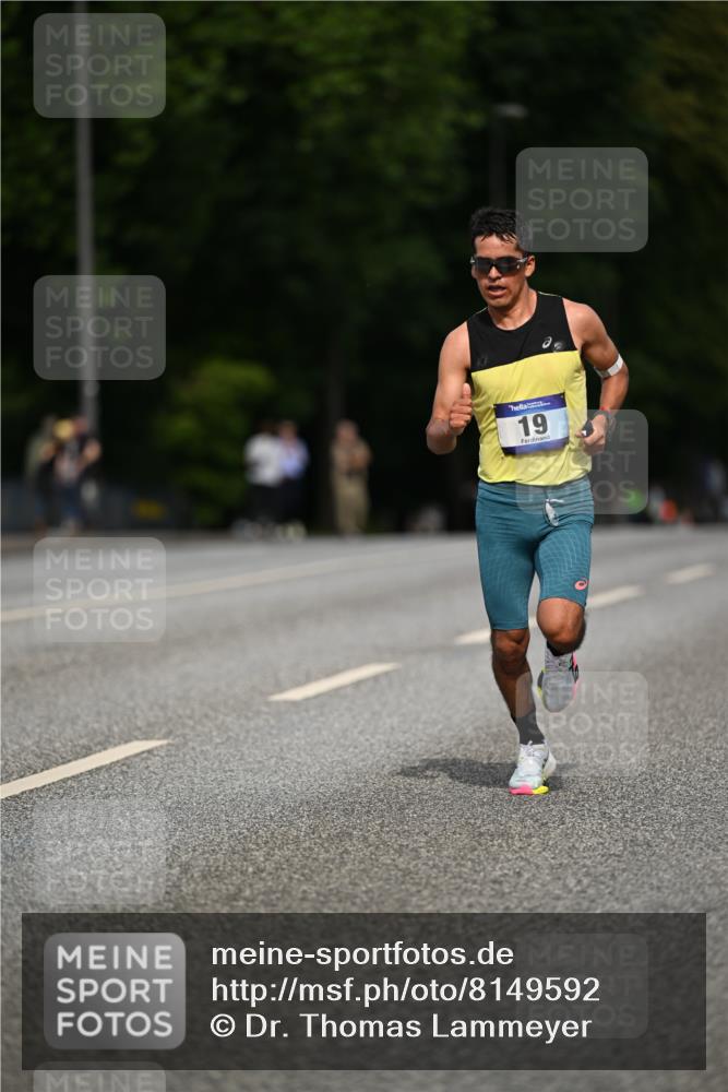 29.06.2025 - hella hamburg halbmarathon Dr. Thomas Lammeyer http://msf.ph/oto/8149592 29.06.2025 09:35:15 Kennedybrücke 14, 19 meine-sportfotos.de