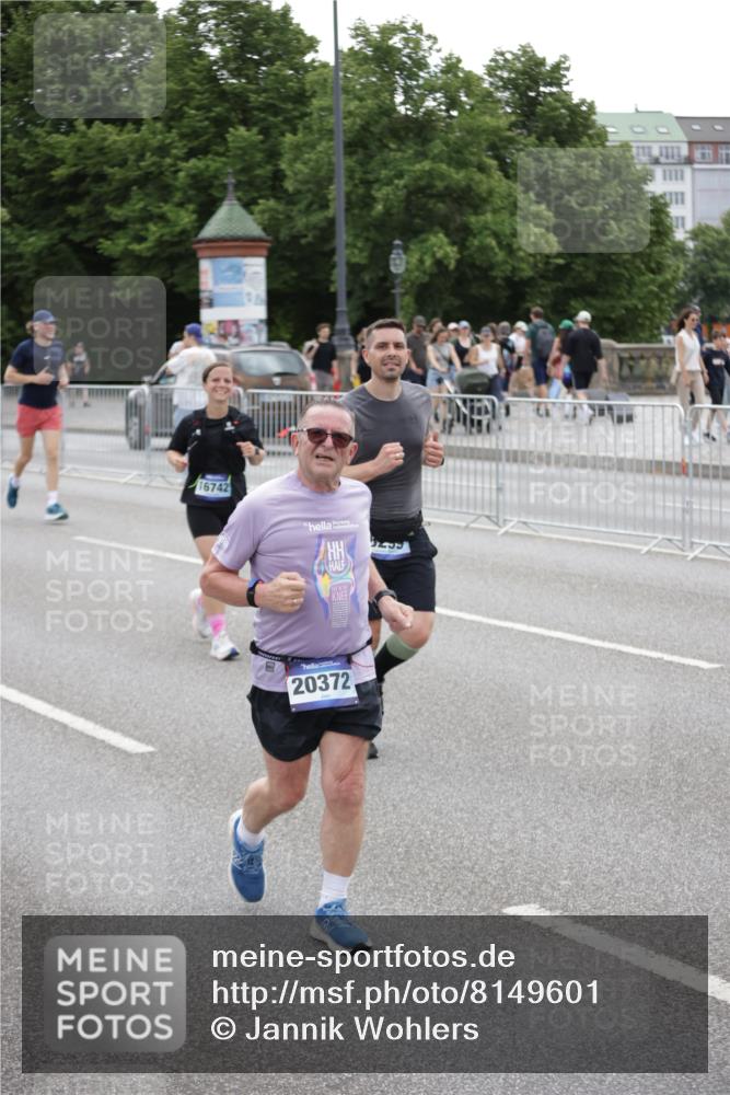 29.06.2025 - hella hamburg halbmarathon Jannik Wohlers http://msf.ph/oto/8149601 29.06.2025 10:50:04 Lombardsbrücke 1259, 1828, 2047, 3203, 3680, 3710, 3805, 3897, 4168, 4961, 5119, 5131, 7505, 7677, 8299, 8834, 10286, 10744, 11426, 11696, 13887, 14102, 14591, 14940, 15017, 15230, 15467, 15551, 16489, 16593, 16670, 16742, 17790, 18067, 18092, 18483 meine-sportfotos.de