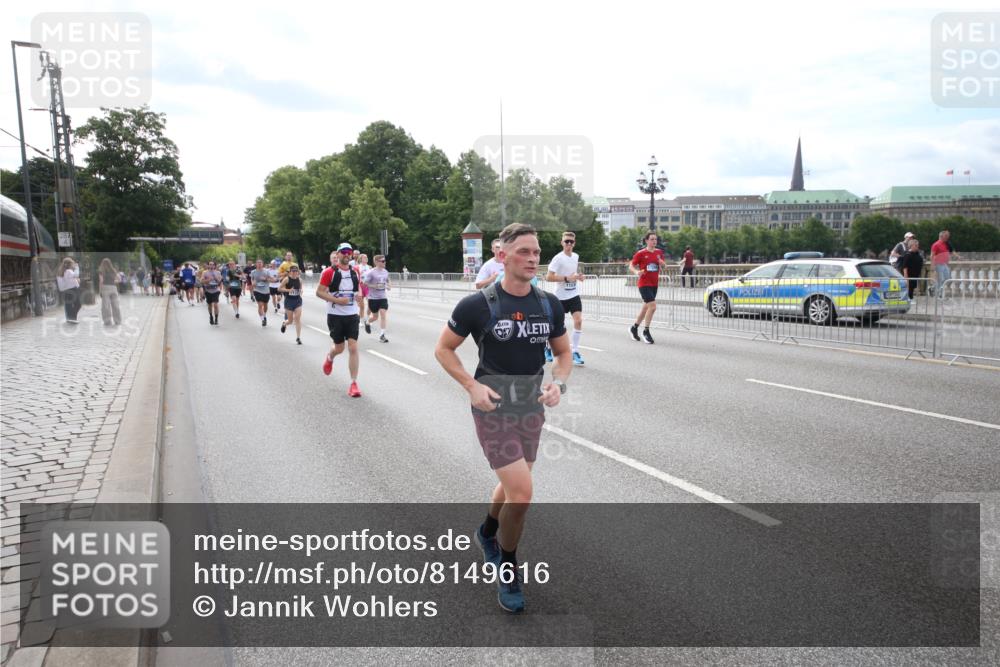 29.06.2025 - hella hamburg halbmarathon Jannik Wohlers http://msf.ph/oto/8149616 29.06.2025 10:19:29 Lombardsbrücke 1110, 1115, 1154, 2405, 2918, 4170, 4539, 5251, 5397, 5878, 6796, 6797, 6872, 6874, 7137, 7248, 7249, 7519, 7808, 7917, 8146, 8427, 10349, 10594, 10622, 11028, 11036, 11999, 12066, 12615, 12618, 12859, 13002, 13611, 13634, 13910, 14428, 14953, 15323, 15423, 15529, 15572, 16016, 16190, 16240, 16322, 16480, 16611, 16886, 17123, 17208, 17853, 18322, 18335, 18371, 18755, 18843 meine-sportfotos.de
