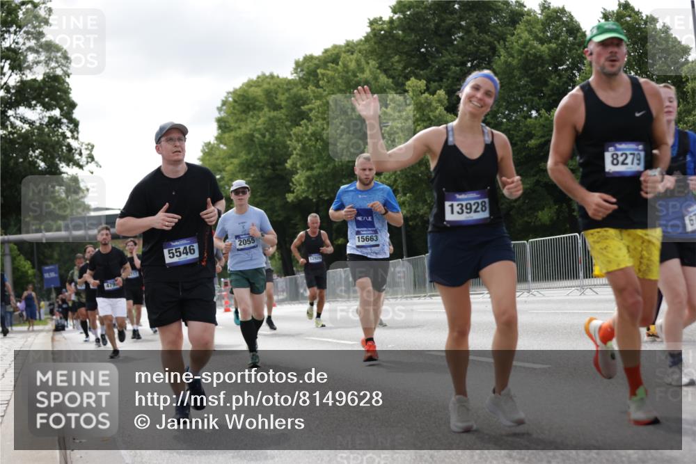 29.06.2025 - hella hamburg halbmarathon Jannik Wohlers http://msf.ph/oto/8149628 29.06.2025 10:13:09 Lombardsbrücke 1007, 1859, 2055, 2721, 2904, 3729, 4187, 4795, 4950, 5232, 5546, 6026, 6717, 6724, 7346, 7446, 7447, 7460, 7913, 8279, 9128, 9612, 12928, 12929, 13331, 13928, 15663, 16491, 17472, 17474, 18222, 18231, 19035 meine-sportfotos.de