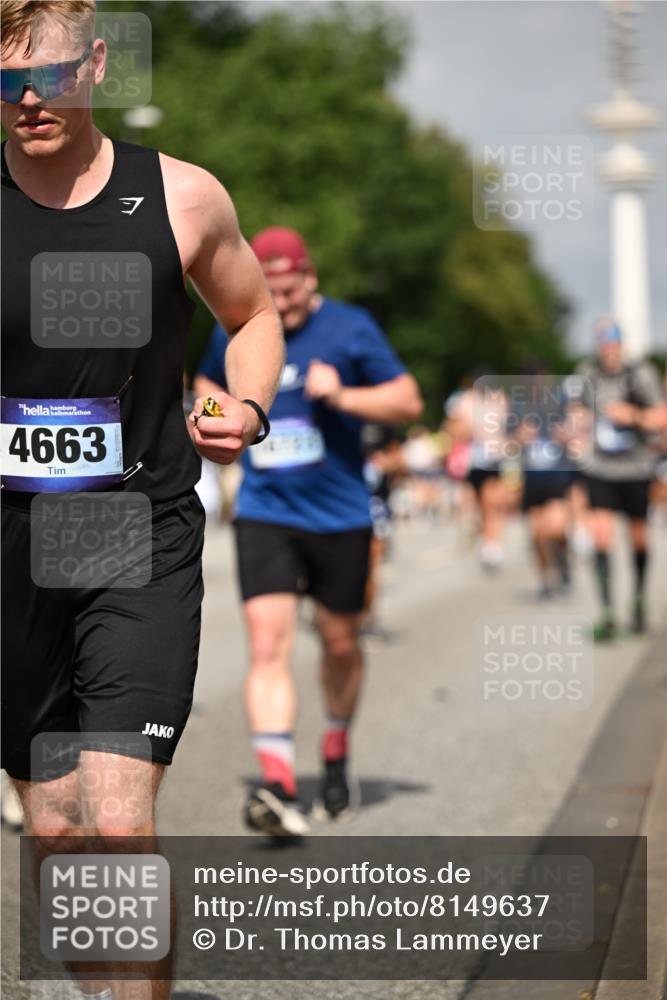 29.06.2025 - hella hamburg halbmarathon Dr. Thomas Lammeyer http://msf.ph/oto/8149637 29.06.2025 10:06:29 Kennedybrücke 1128, 1254, 1432, 1453, 1733, 2322, 2323, 3169, 3780, 3919, 4286, 4663, 4985, 5742, 5763, 6166, 6322, 6708, 6860, 7049, 7243, 8662, 8749, 9020, 9021, 9928, 10539, 10866 meine-sportfotos.de