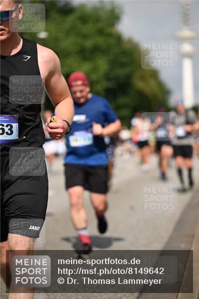 29.06.2025 - hella hamburg halbmarathon Dr. Thomas Lammeyer http://msf.ph/oto/8149642 29.06.2025 10:06:30 Kennedybrücke 1128, 1254, 1432, 1453, 1733, 2322, 2323, 3169, 3780, 3919, 4286, 4663, 4985, 5742, 5763, 6166, 6322, 6708, 6860, 7049, 7243, 8662, 8749, 9020, 9021, 9928, 10539, 10866, 11191, 11250 meine-sportfotos.de