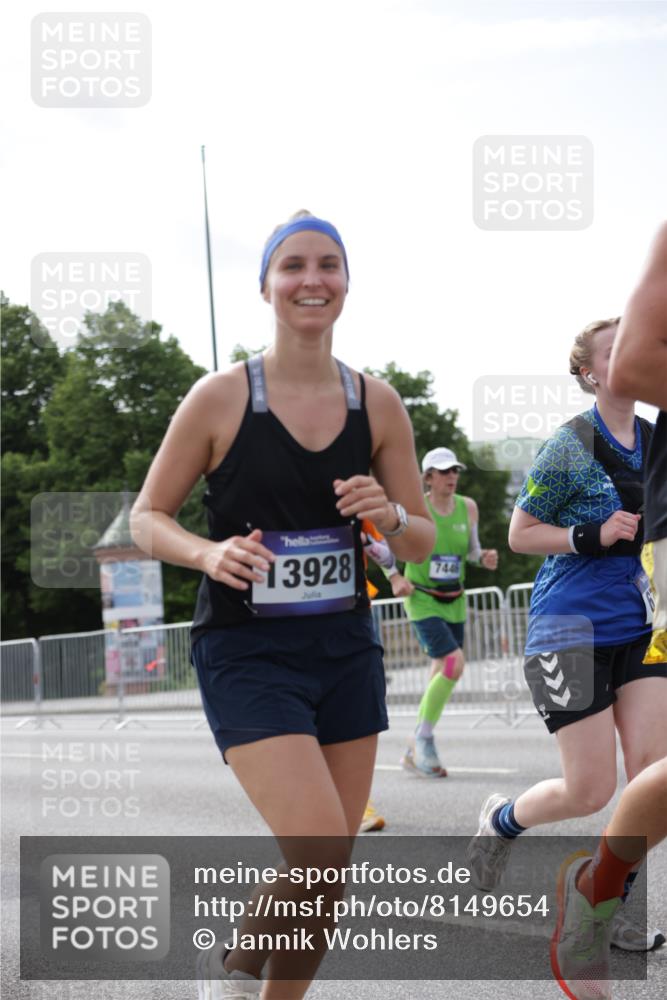 29.06.2025 - hella hamburg halbmarathon Jannik Wohlers http://msf.ph/oto/8149654 29.06.2025 10:13:10 Lombardsbrücke 1007, 1859, 2055, 2721, 2904, 2987, 3729, 4187, 4795, 4950, 5232, 5546, 6026, 6717, 6724, 7346, 7446, 7447, 7460, 7913, 8279, 9128, 9612, 10977, 12313, 12797, 12928, 12929, 13331, 13928, 15663, 16491, 17472, 17474, 18222, 18231, 19035, 19190 meine-sportfotos.de