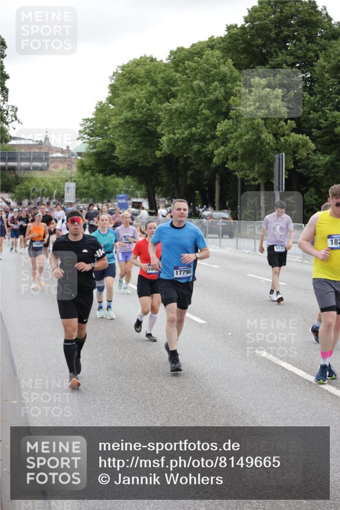 29.06.2025 - hella hamburg halbmarathon Jannik Wohlers http://msf.ph/oto/8149665 29.06.2025 10:50:07 Lombardsbrücke 1259, 1828, 2047, 3203, 3680, 3838, 4642, 4695, 4961, 5119, 5131, 7505, 7677, 7938, 8299, 8834, 9933, 10744, 11696, 13887, 14102, 14591, 15017, 15105, 15230, 15416, 15467, 15551, 16489, 16593, 16670, 16742, 17790, 18067, 18092, 18483 meine-sportfotos.de