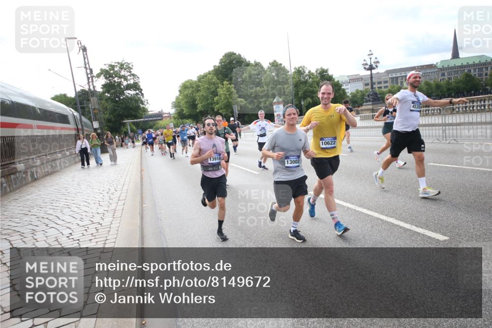 29.06.2025 - hella hamburg halbmarathon Jannik Wohlers http://msf.ph/oto/8149672 29.06.2025 10:19:34 Lombardsbrücke 1110, 1115, 1154, 2064, 2405, 2918, 3278, 4539, 4737, 5397, 6872, 6874, 7137, 7519, 7808, 7917, 8387, 8427, 8738, 9196, 10349, 10550, 10622, 10701, 11028, 11036, 11999, 12615, 12618, 12859, 13002, 13192, 13634, 13910, 14024, 14425, 14428, 14953, 15423, 15529, 15572, 15948, 16016, 16164, 16190, 16240, 16322, 16480, 16611, 16714, 17076, 17123, 17208, 17454, 17456, 17853, 17913, 18322, 18368, 18648, 18685, 18843 meine-sportfotos.de
