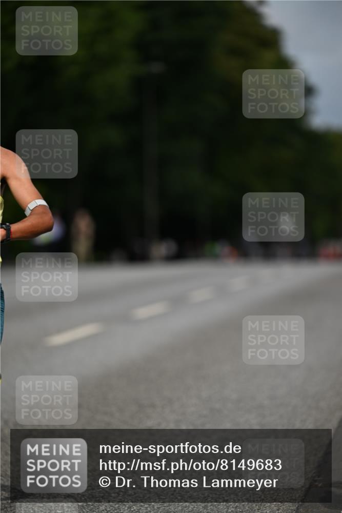 29.06.2025 - hella hamburg halbmarathon Dr. Thomas Lammeyer http://msf.ph/oto/8149683 29.06.2025 09:35:16 Kennedybrücke 14, 19 meine-sportfotos.de