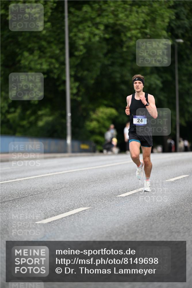 29.06.2025 - hella hamburg halbmarathon Dr. Thomas Lammeyer http://msf.ph/oto/8149698 29.06.2025 09:35:57 Kennedybrücke 24 meine-sportfotos.de