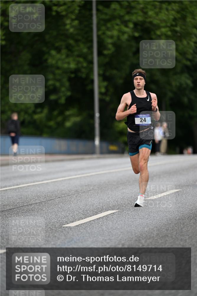 29.06.2025 - hella hamburg halbmarathon Dr. Thomas Lammeyer http://msf.ph/oto/8149714 29.06.2025 09:35:57 Kennedybrücke 24 meine-sportfotos.de