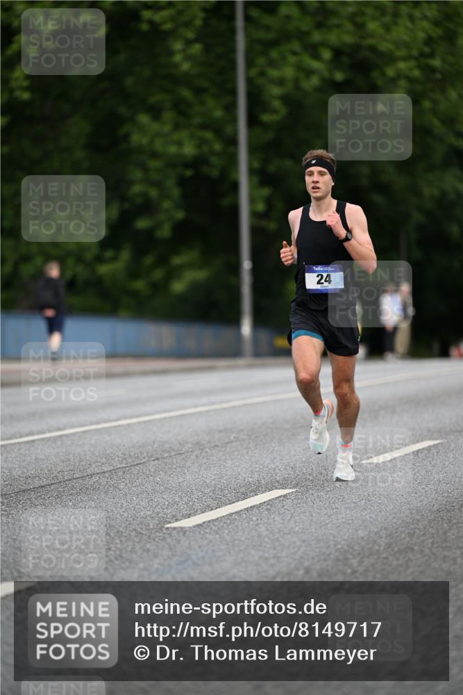 29.06.2025 - hella hamburg halbmarathon Dr. Thomas Lammeyer http://msf.ph/oto/8149717 29.06.2025 09:35:58 Kennedybrücke 24 meine-sportfotos.de