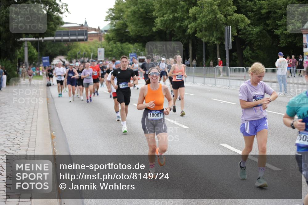 29.06.2025 - hella hamburg halbmarathon Jannik Wohlers http://msf.ph/oto/8149724 29.06.2025 10:50:11 Lombardsbrücke 1259, 1828, 1930, 2047, 3184, 3647, 3680, 3838, 4642, 4695, 4961, 5131, 7133, 7161, 7505, 7677, 7938, 8299, 8833, 8834, 9096, 9168, 9933, 10744, 14102, 14591, 14762, 15017, 15105, 15230, 15416, 15467, 15551, 16489, 16593, 16670, 16742, 17790, 18067, 18092, 18483 meine-sportfotos.de