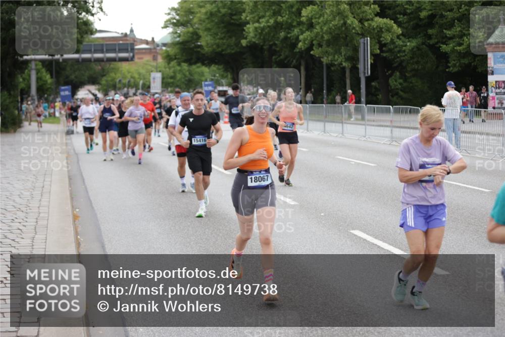 29.06.2025 - hella hamburg halbmarathon Jannik Wohlers http://msf.ph/oto/8149738 29.06.2025 10:50:11 Lombardsbrücke 1259, 1828, 1930, 2047, 3184, 3647, 3680, 3838, 4642, 4695, 4961, 5131, 7133, 7161, 7505, 7677, 7938, 8299, 8833, 8834, 9096, 9168, 9933, 10744, 14102, 14591, 14762, 15017, 15105, 15230, 15416, 15467, 15551, 16489, 16593, 16670, 16742, 17790, 18067, 18092, 18483 meine-sportfotos.de