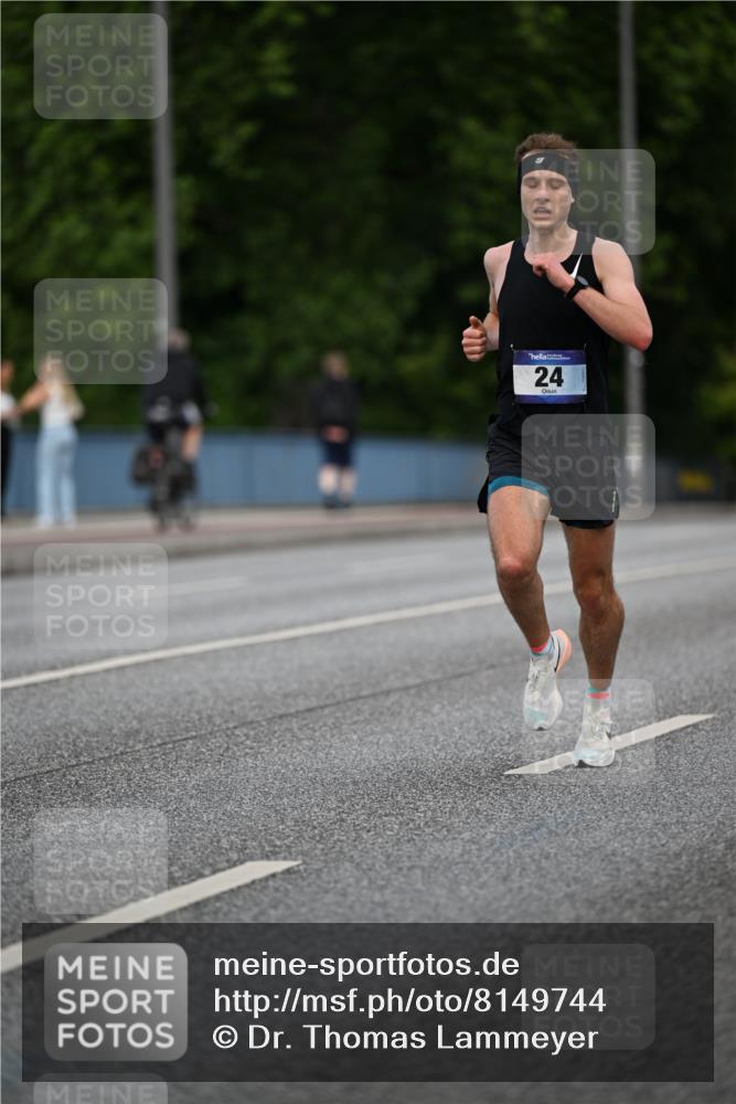 29.06.2025 - hella hamburg halbmarathon Dr. Thomas Lammeyer http://msf.ph/oto/8149744 29.06.2025 09:35:58 Kennedybrücke 24 meine-sportfotos.de