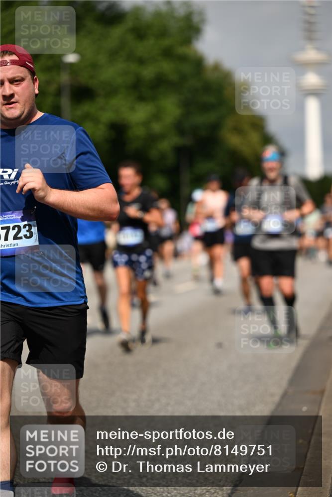 29.06.2025 - hella hamburg halbmarathon Dr. Thomas Lammeyer http://msf.ph/oto/8149751 29.06.2025 10:06:31 Kennedybrücke 1128, 1254, 1432, 1453, 1733, 2322, 2323, 2685, 3780, 3919, 4663, 4985, 5742, 5763, 6166, 6322, 6708, 6860, 7049, 7243, 7323, 8662, 8749, 9020, 9021, 9928, 10539, 10866, 11191, 11250 meine-sportfotos.de