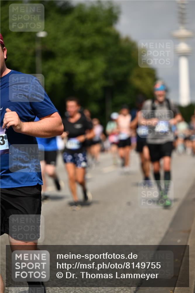 29.06.2025 - hella hamburg halbmarathon Dr. Thomas Lammeyer http://msf.ph/oto/8149755 29.06.2025 10:06:31 Kennedybrücke 1128, 1254, 1432, 1453, 1733, 2322, 2323, 2685, 3780, 3919, 4663, 4985, 5742, 5763, 6166, 6322, 6708, 6860, 7049, 7243, 7323, 8662, 8749, 9020, 9021, 9928, 10539, 10866, 11191, 11250 meine-sportfotos.de