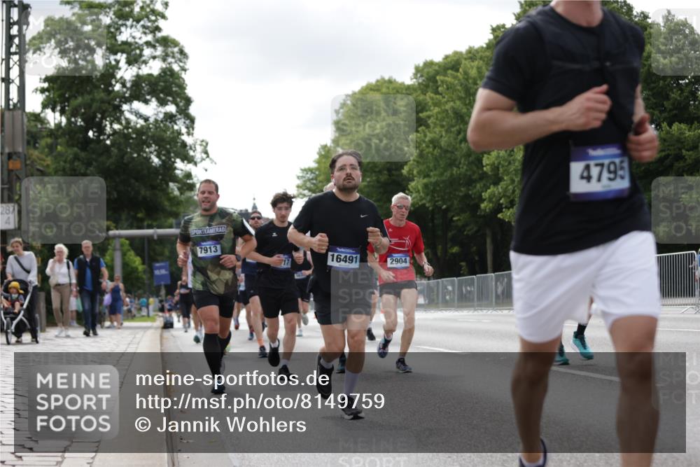 29.06.2025 - hella hamburg halbmarathon Jannik Wohlers http://msf.ph/oto/8149759 29.06.2025 10:13:13 Lombardsbrücke 2055, 2359, 2721, 2904, 2987, 4795, 4950, 5232, 5546, 5631, 6026, 6717, 6724, 7446, 7447, 7460, 7913, 8279, 9128, 9612, 9631, 10977, 12313, 12797, 12928, 12929, 13331, 13928, 15663, 16491, 17472, 18222, 18231, 19035, 19190 meine-sportfotos.de