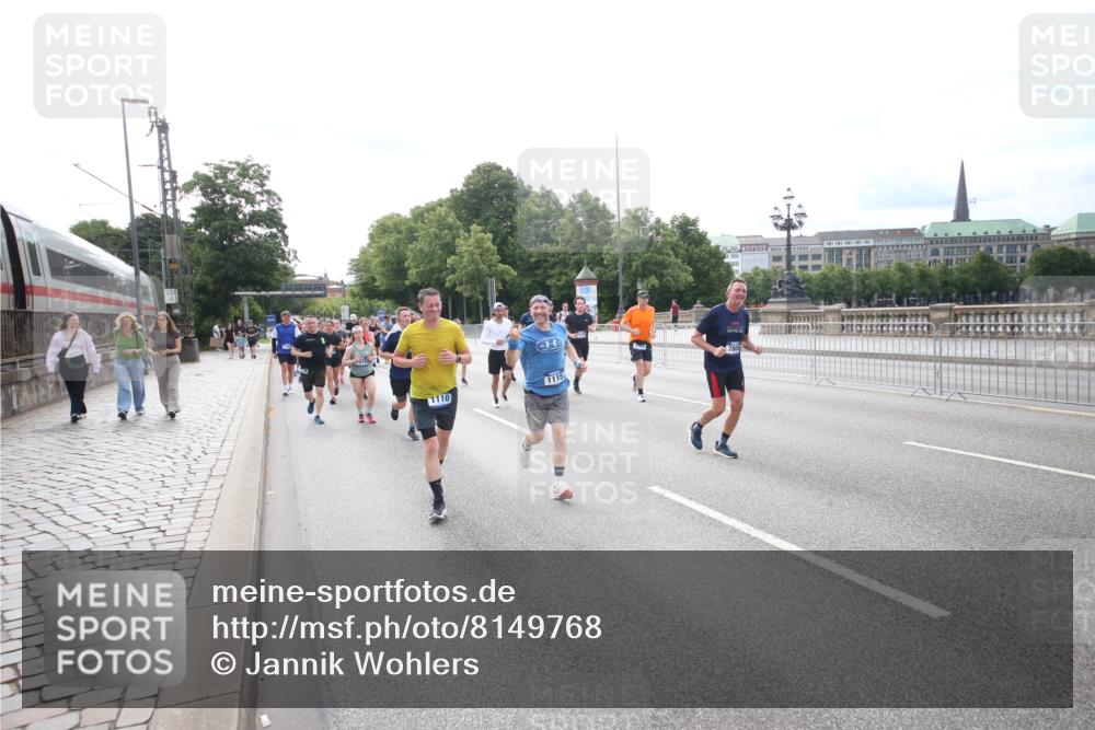 29.06.2025 - hella hamburg halbmarathon Jannik Wohlers http://msf.ph/oto/8149768 29.06.2025 10:19:38 Lombardsbrücke 1110, 1115, 1154, 2064, 3278, 4539, 4585, 4737, 4739, 5397, 5556, 5659, 6874, 7137, 7519, 7808, 8387, 8738, 9196, 10550, 10622, 10701, 11028, 11036, 13002, 13192, 13634, 13910, 14024, 14425, 14428, 15529, 15572, 15619, 15948, 16016, 16164, 16240, 16322, 16480, 16611, 16714, 16991, 17076, 17123, 17208, 17454, 17456, 17853, 17913, 18114, 18322, 18368, 18648, 18685 meine-sportfotos.de