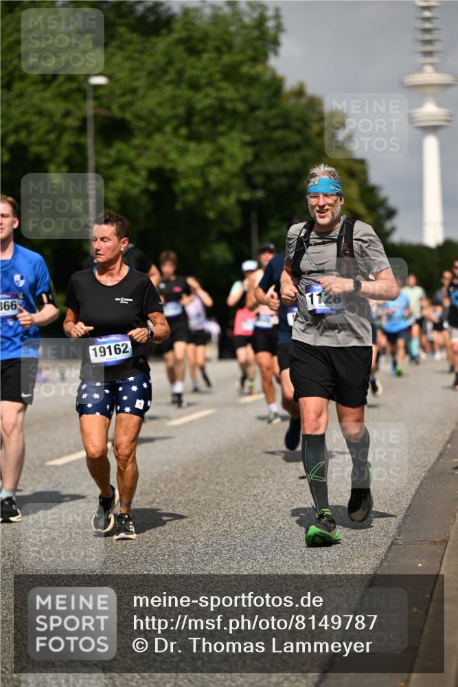 29.06.2025 - hella hamburg halbmarathon Dr. Thomas Lammeyer http://msf.ph/oto/8149787 29.06.2025 10:06:32 Kennedybrücke 1128, 1254, 1432, 1733, 2322, 2323, 2685, 3780, 3919, 4663, 4985, 5742, 5763, 6166, 6295, 6322, 6708, 6860, 7049, 7243, 7323, 8662, 8749, 9020, 9021, 9928, 10539, 10866, 11191, 11250 meine-sportfotos.de