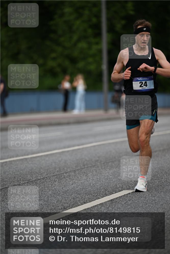 29.06.2025 - hella hamburg halbmarathon Dr. Thomas Lammeyer http://msf.ph/oto/8149815 29.06.2025 09:35:59 Kennedybrücke 24 meine-sportfotos.de