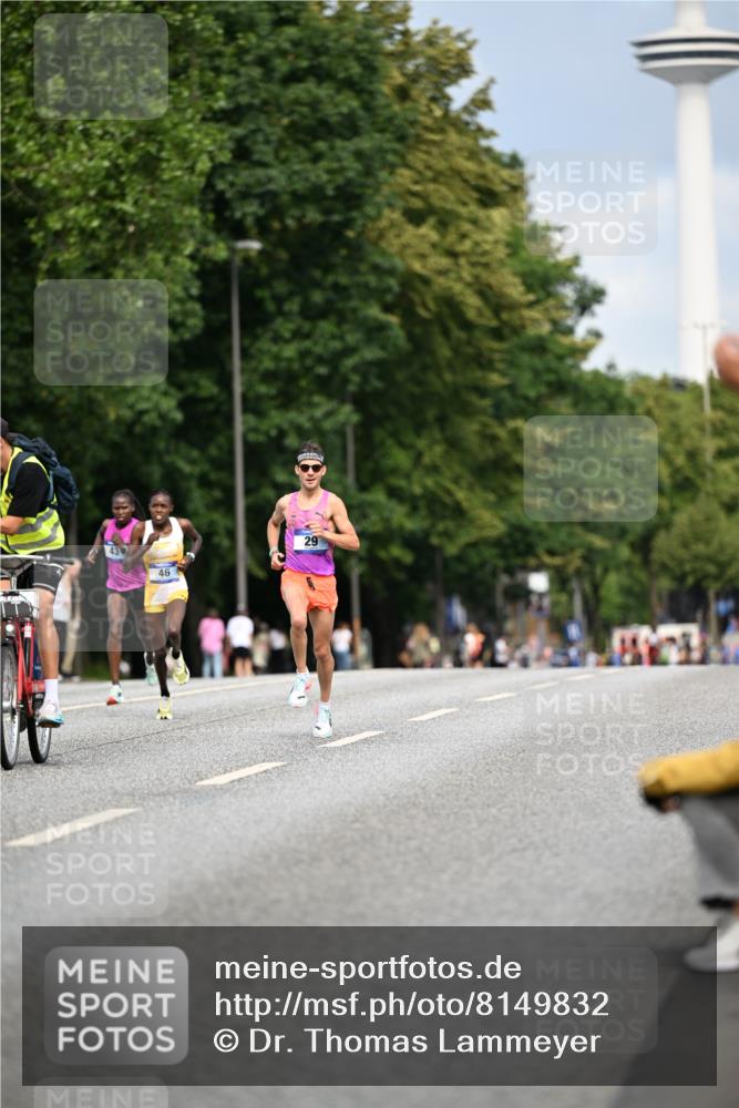 29.06.2025 - hella hamburg halbmarathon Dr. Thomas Lammeyer http://msf.ph/oto/8149832 29.06.2025 09:37:41 Kennedybrücke 43, 46, 48 meine-sportfotos.de