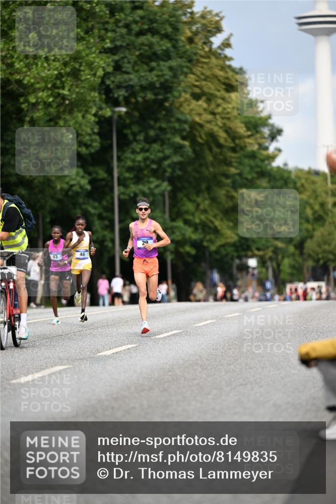 29.06.2025 - hella hamburg halbmarathon Dr. Thomas Lammeyer http://msf.ph/oto/8149835 29.06.2025 09:37:41 Kennedybrücke 43, 46, 48 meine-sportfotos.de
