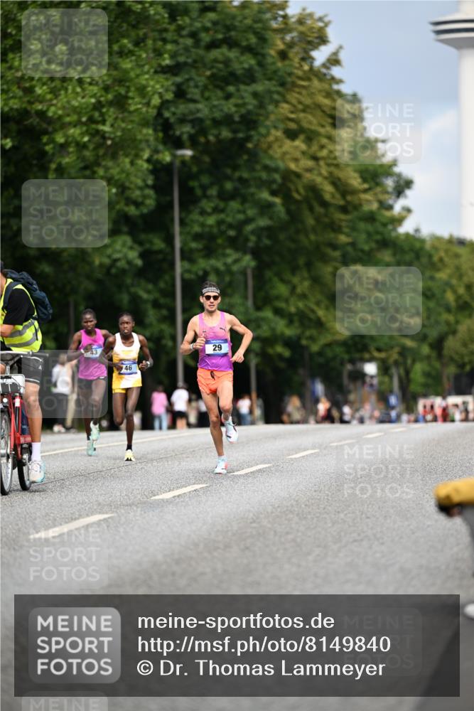 29.06.2025 - hella hamburg halbmarathon Dr. Thomas Lammeyer http://msf.ph/oto/8149840 29.06.2025 09:37:41 Kennedybrücke 43, 46, 48 meine-sportfotos.de