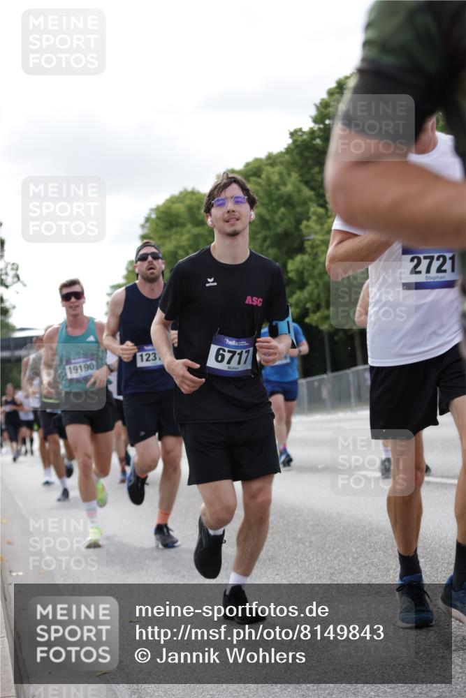 29.06.2025 - hella hamburg halbmarathon Jannik Wohlers http://msf.ph/oto/8149843 29.06.2025 10:13:17 Lombardsbrücke 1131, 2055, 2359, 2721, 2904, 2987, 4001, 4795, 4950, 5232, 5546, 5631, 5719, 6026, 6717, 6724, 7446, 7447, 7462, 7913, 8279, 8673, 9128, 9631, 10977, 11441, 12313, 12797, 12928, 12929, 13928, 15085, 15663, 15721, 15722, 16491, 17472, 18231, 19190 meine-sportfotos.de
