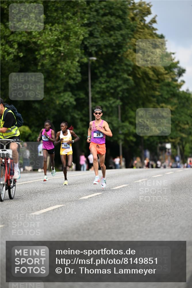 29.06.2025 - hella hamburg halbmarathon Dr. Thomas Lammeyer http://msf.ph/oto/8149851 29.06.2025 09:37:42 Kennedybrücke 43, 46, 48 meine-sportfotos.de