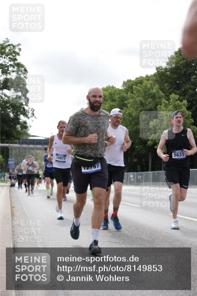 29.06.2025 - hella hamburg halbmarathon Jannik Wohlers http://msf.ph/oto/8149853 29.06.2025 10:13:19 Lombardsbrücke 1131, 1480, 2055, 2359, 2721, 2904, 2987, 4001, 4795, 4950, 5232, 5631, 5719, 6026, 6717, 6724, 7462, 7913, 8279, 8673, 9128, 9631, 10977, 11441, 12313, 12797, 12928, 12929, 15085, 15663, 15721, 15722, 16491, 17472, 18231, 19190 meine-sportfotos.de