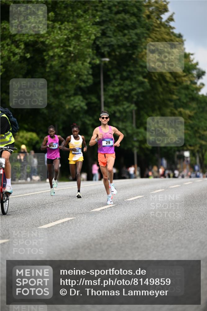 29.06.2025 - hella hamburg halbmarathon Dr. Thomas Lammeyer http://msf.ph/oto/8149859 29.06.2025 09:37:42 Kennedybrücke 43, 46, 48 meine-sportfotos.de