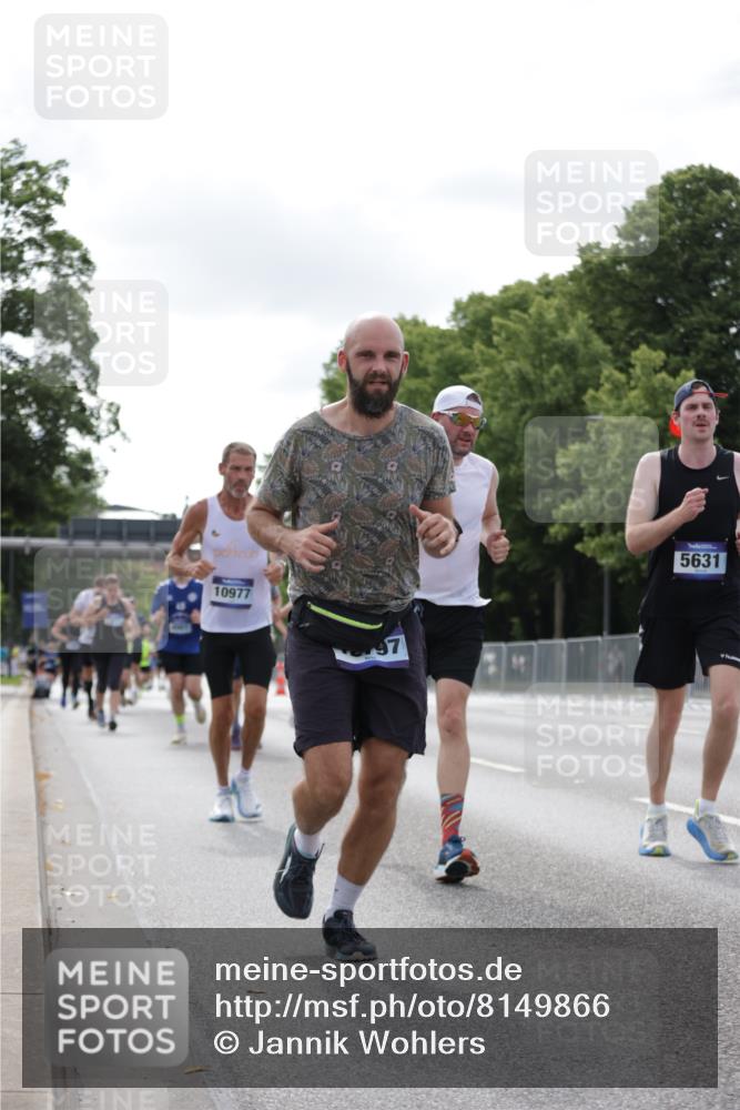 29.06.2025 - hella hamburg halbmarathon Jannik Wohlers http://msf.ph/oto/8149866 29.06.2025 10:13:19 Lombardsbrücke 1131, 1480, 2055, 2359, 2721, 2904, 2987, 4001, 4795, 4950, 5232, 5631, 5719, 6026, 6717, 6724, 7462, 7913, 8279, 8673, 9128, 9631, 10977, 11441, 12313, 12797, 12928, 12929, 15085, 15663, 15721, 15722, 16491, 17472, 18231, 19190 meine-sportfotos.de
