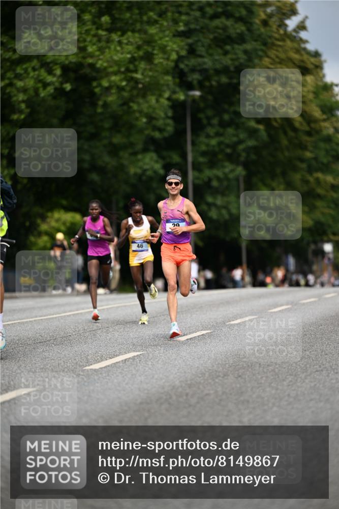 29.06.2025 - hella hamburg halbmarathon Dr. Thomas Lammeyer http://msf.ph/oto/8149867 29.06.2025 09:37:42 Kennedybrücke 43, 46, 48 meine-sportfotos.de
