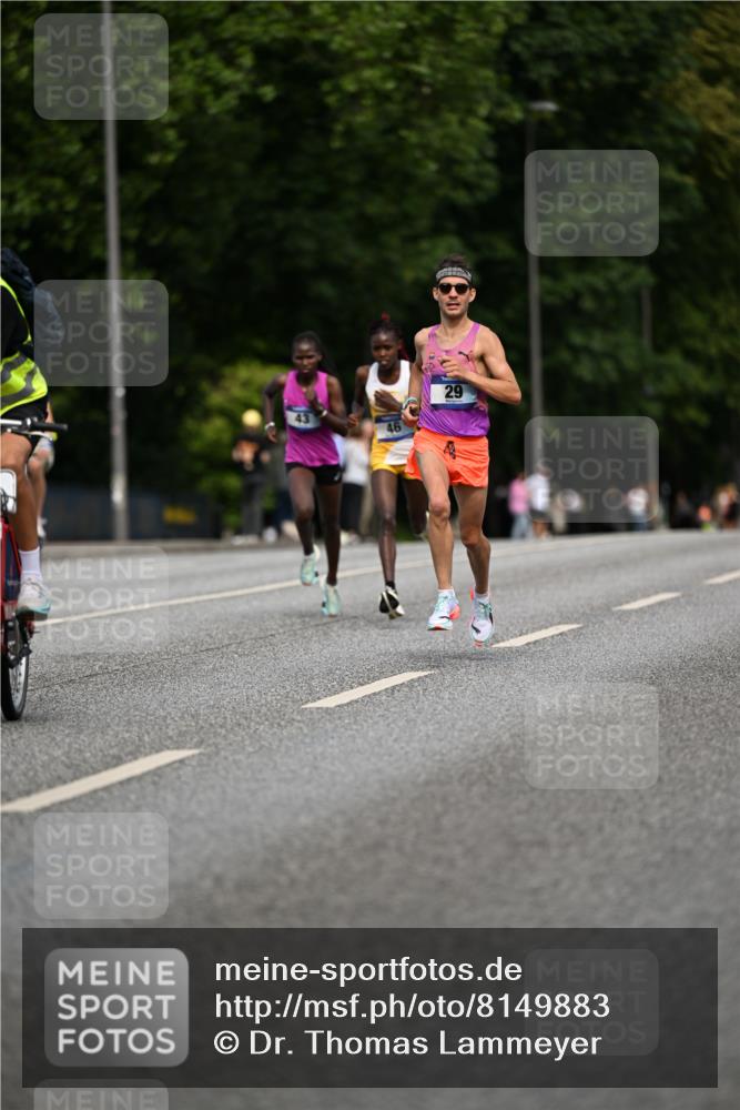 29.06.2025 - hella hamburg halbmarathon Dr. Thomas Lammeyer http://msf.ph/oto/8149883 29.06.2025 09:37:43 Kennedybrücke 43, 46, 48 meine-sportfotos.de