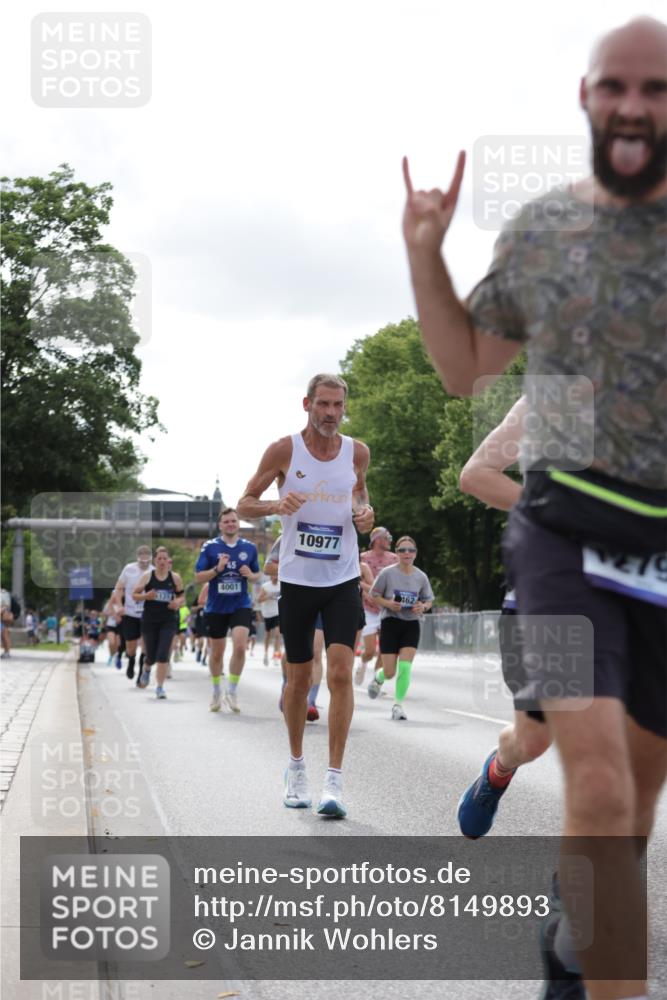 29.06.2025 - hella hamburg halbmarathon Jannik Wohlers http://msf.ph/oto/8149893 29.06.2025 10:13:20 Lombardsbrücke 1131, 1480, 2055, 2359, 2721, 2904, 2987, 4001, 4795, 5232, 5631, 5719, 6026, 6717, 6724, 7462, 7913, 8279, 8673, 9128, 9631, 10977, 11441, 12313, 12797, 12928, 12929, 15085, 15663, 15721, 15722, 16491, 17472, 18231, 19190 meine-sportfotos.de