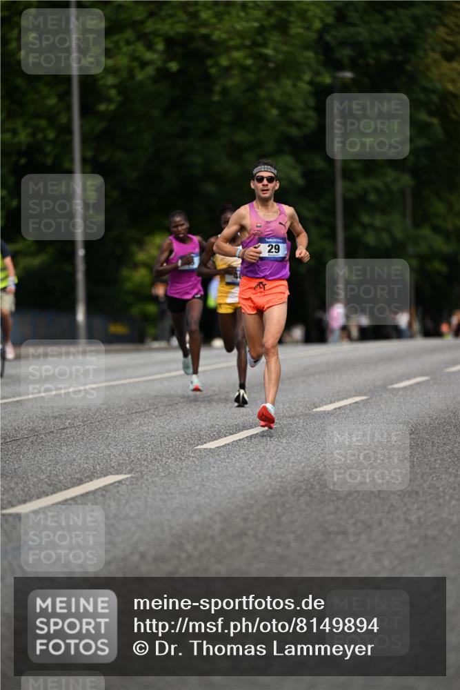 29.06.2025 - hella hamburg halbmarathon Dr. Thomas Lammeyer http://msf.ph/oto/8149894 29.06.2025 09:37:43 Kennedybrücke 43, 46, 48 meine-sportfotos.de