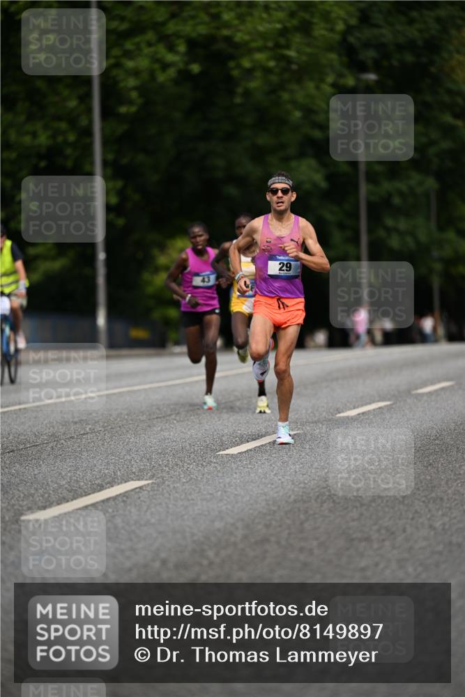 29.06.2025 - hella hamburg halbmarathon Dr. Thomas Lammeyer http://msf.ph/oto/8149897 29.06.2025 09:37:43 Kennedybrücke 43, 46, 48 meine-sportfotos.de