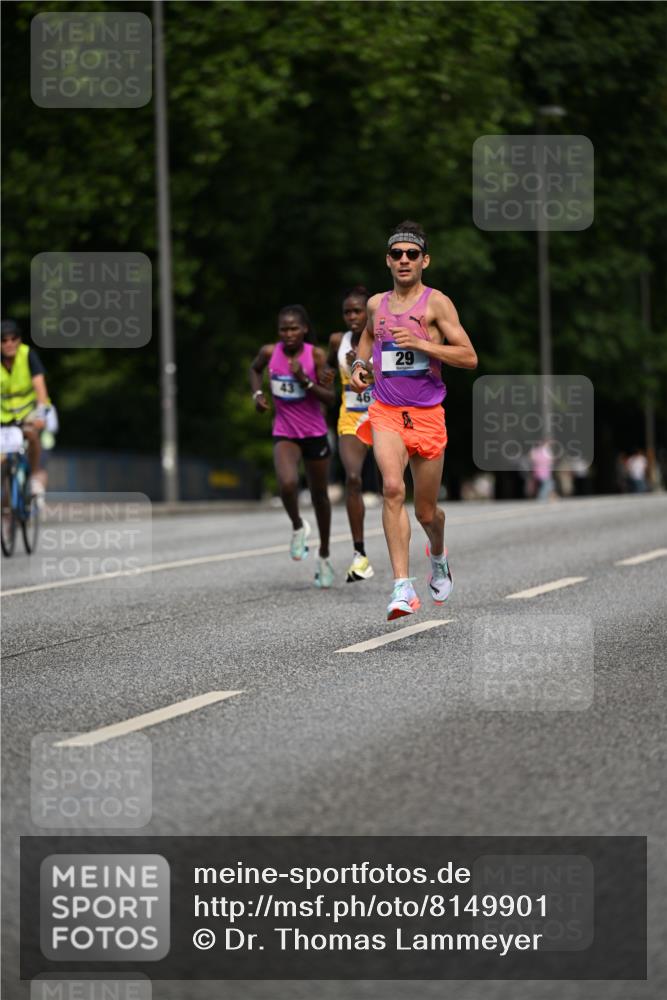 29.06.2025 - hella hamburg halbmarathon Dr. Thomas Lammeyer http://msf.ph/oto/8149901 29.06.2025 09:37:43 Kennedybrücke 43, 46, 48 meine-sportfotos.de