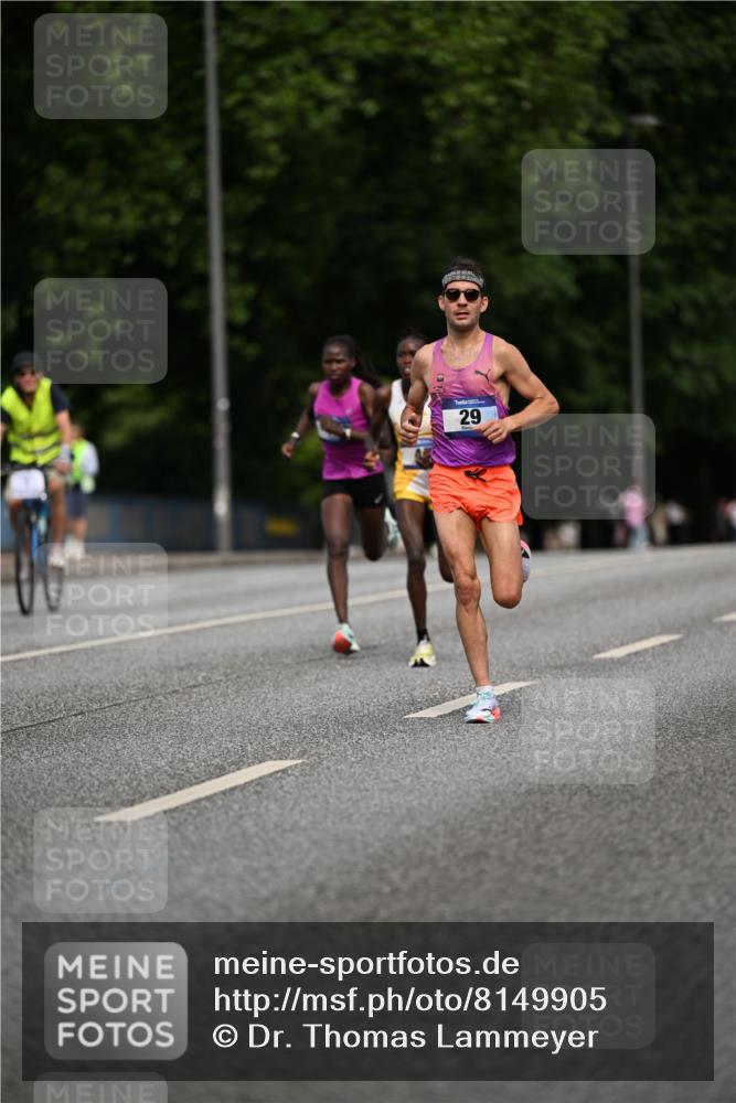 29.06.2025 - hella hamburg halbmarathon Dr. Thomas Lammeyer http://msf.ph/oto/8149905 29.06.2025 09:37:44 Kennedybrücke 43, 46, 48 meine-sportfotos.de