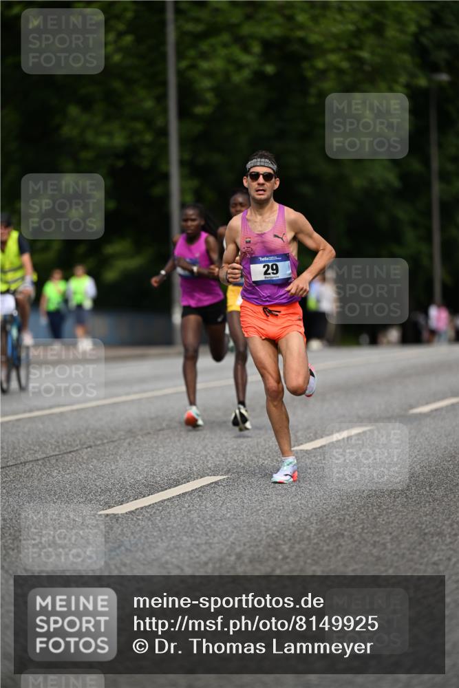 29.06.2025 - hella hamburg halbmarathon Dr. Thomas Lammeyer http://msf.ph/oto/8149925 29.06.2025 09:37:44 Kennedybrücke 43, 46, 48 meine-sportfotos.de