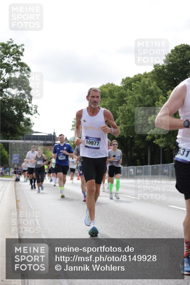 29.06.2025 - hella hamburg halbmarathon Jannik Wohlers http://msf.ph/oto/8149928 29.06.2025 10:13:20 Lombardsbrücke 1131, 1480, 2055, 2359, 2721, 2904, 2987, 4001, 4795, 5232, 5631, 5719, 6026, 6717, 6724, 7462, 7913, 8279, 8673, 9128, 9631, 10977, 11441, 12313, 12797, 12928, 12929, 15085, 15663, 15721, 15722, 16491, 17472, 18231, 19190 meine-sportfotos.de