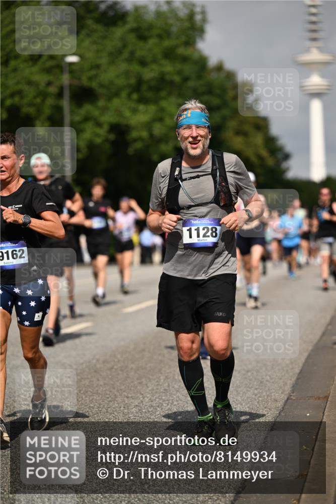 29.06.2025 - hella hamburg halbmarathon Dr. Thomas Lammeyer http://msf.ph/oto/8149934 29.06.2025 10:06:33 Kennedybrücke 1128, 1254, 1432, 1733, 2322, 2323, 2685, 3780, 3919, 4663, 4985, 5742, 5763, 6166, 6295, 6322, 6708, 6860, 7049, 7243, 7323, 8662, 8749, 9020, 9021, 9928, 10539, 10866, 11191, 11250 meine-sportfotos.de
