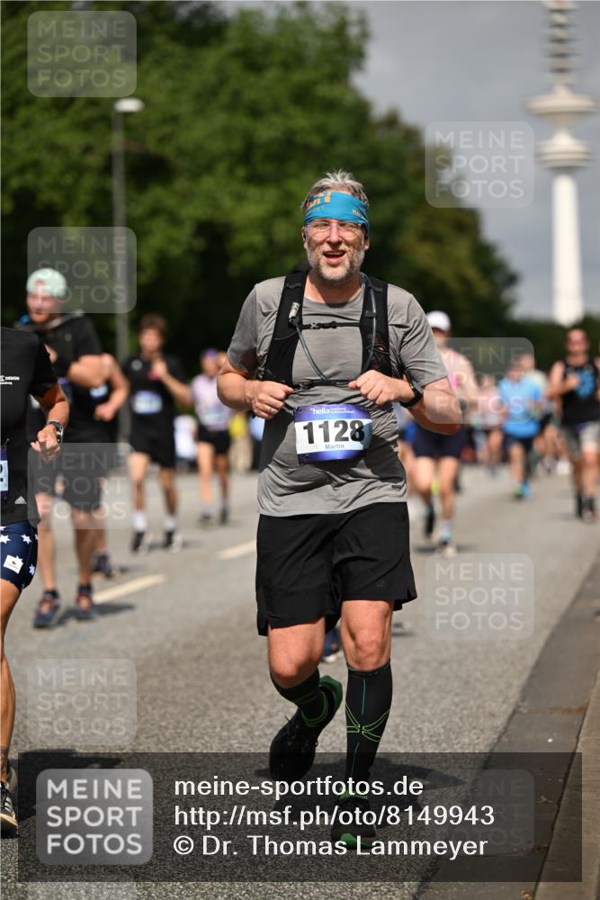 29.06.2025 - hella hamburg halbmarathon Dr. Thomas Lammeyer http://msf.ph/oto/8149943 29.06.2025 10:06:33 Kennedybrücke 1128, 1254, 1432, 1733, 2322, 2323, 2685, 3780, 3919, 4663, 4985, 5742, 5763, 6166, 6295, 6322, 6708, 6860, 7049, 7243, 7323, 8662, 8749, 9020, 9021, 9928, 10539, 10866, 11191, 11250 meine-sportfotos.de