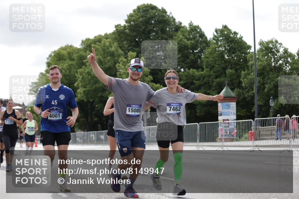 29.06.2025 - hella hamburg halbmarathon Jannik Wohlers http://msf.ph/oto/8149947 29.06.2025 10:13:23 Lombardsbrücke 1131, 1480, 2055, 2359, 2721, 2904, 2987, 4001, 4795, 5232, 5631, 5719, 6026, 6710, 6717, 7462, 7913, 8673, 9128, 9631, 10442, 10443, 10977, 11441, 12313, 12797, 12928, 12929, 15085, 15663, 15721, 15722, 16491, 17472, 17985, 19190 meine-sportfotos.de