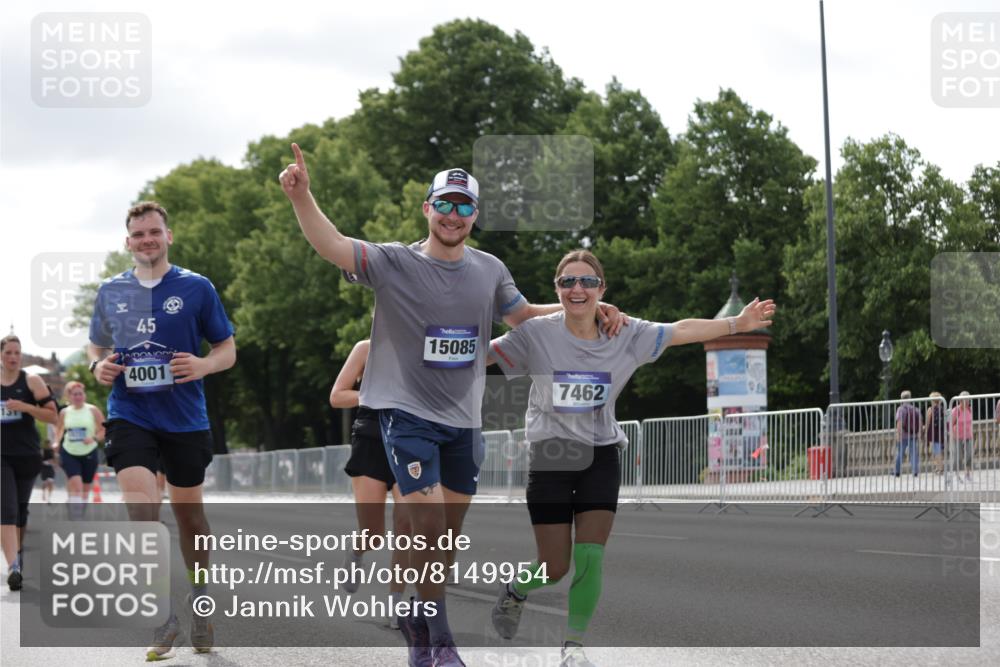 29.06.2025 - hella hamburg halbmarathon Jannik Wohlers http://msf.ph/oto/8149954 29.06.2025 10:13:23 Lombardsbrücke 1131, 1480, 2055, 2359, 2721, 2904, 2987, 4001, 4795, 5232, 5631, 5719, 6026, 6710, 6717, 7462, 7913, 8673, 9128, 9631, 10442, 10443, 10977, 11441, 12313, 12797, 12928, 12929, 15085, 15663, 15721, 15722, 16491, 17472, 17985, 19190 meine-sportfotos.de