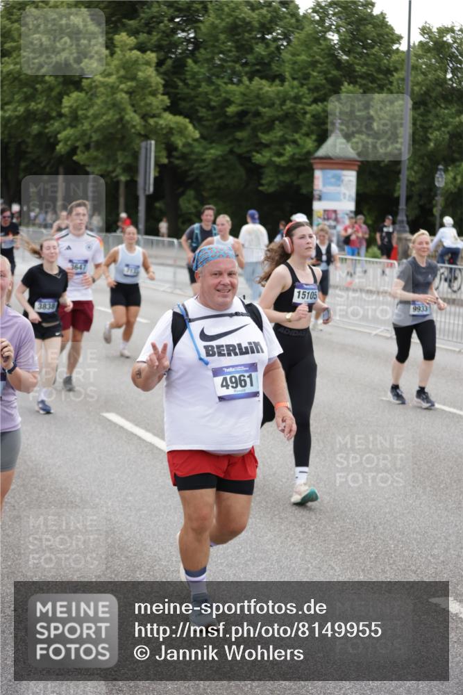 29.06.2025 - hella hamburg halbmarathon Jannik Wohlers http://msf.ph/oto/8149955 29.06.2025 10:50:18 Lombardsbrücke 1930, 2200, 3184, 3229, 3647, 3838, 4642, 4695, 4771, 5131, 6178, 7133, 7161, 7505, 7938, 8200, 8833, 8834, 8986, 9096, 9168, 9933, 10437, 12392, 12393, 14534, 14762, 15017, 15105, 15416, 15467, 16500, 16501, 16553, 16593, 17337, 17648, 17790, 18067, 18092 meine-sportfotos.de