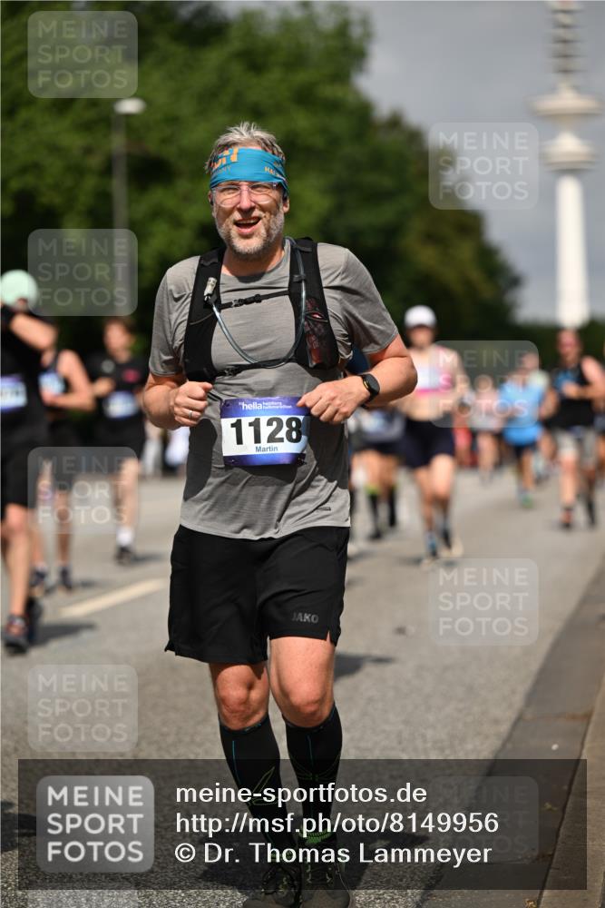29.06.2025 - hella hamburg halbmarathon Dr. Thomas Lammeyer http://msf.ph/oto/8149956 29.06.2025 10:06:34 Kennedybrücke 1128, 1254, 1432, 1733, 2322, 2323, 2685, 3780, 3919, 4663, 4985, 5742, 5763, 6166, 6295, 6322, 6708, 6860, 7049, 7243, 7323, 8364, 8662, 8749, 9020, 9021, 9928, 10295, 10539, 10866, 11191, 11250 meine-sportfotos.de